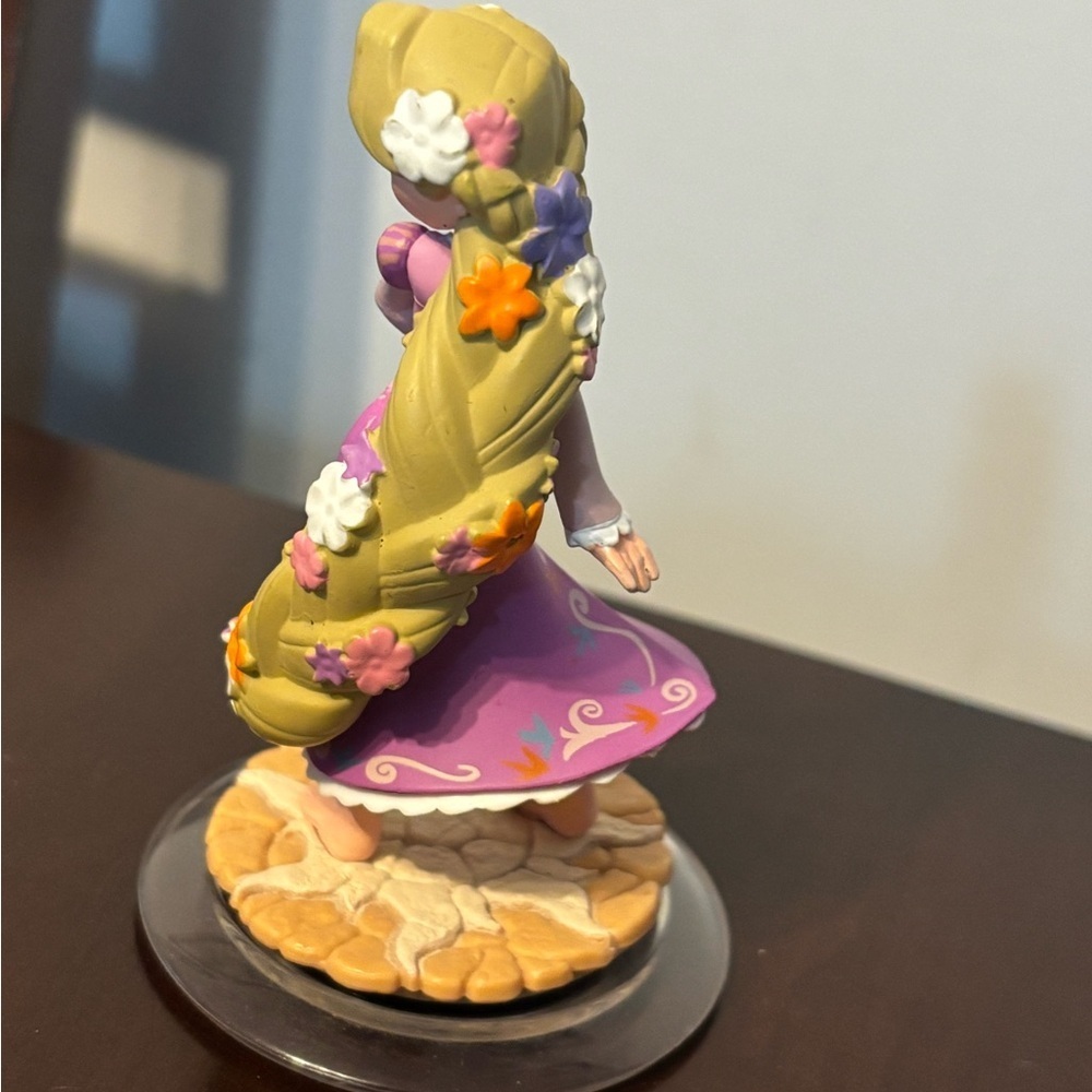 Rapunzel Disney Infinity 1.0 Character figure Figurine Tangled - Picture 2 of 3